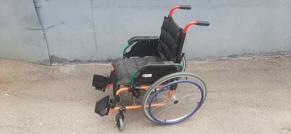 Инвалидная коляска