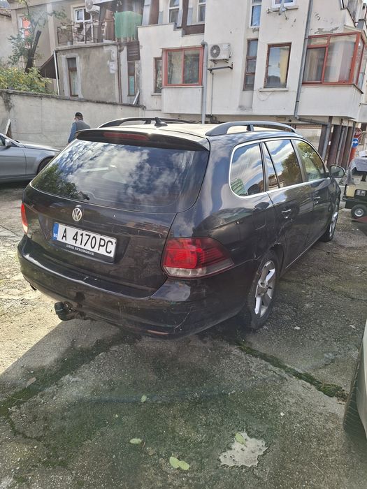 Volkswagen Golf 2011 година