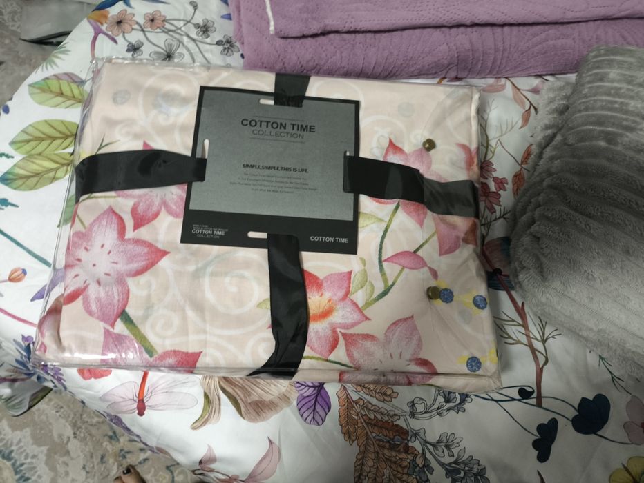 новое постельное подушки плед покрывало