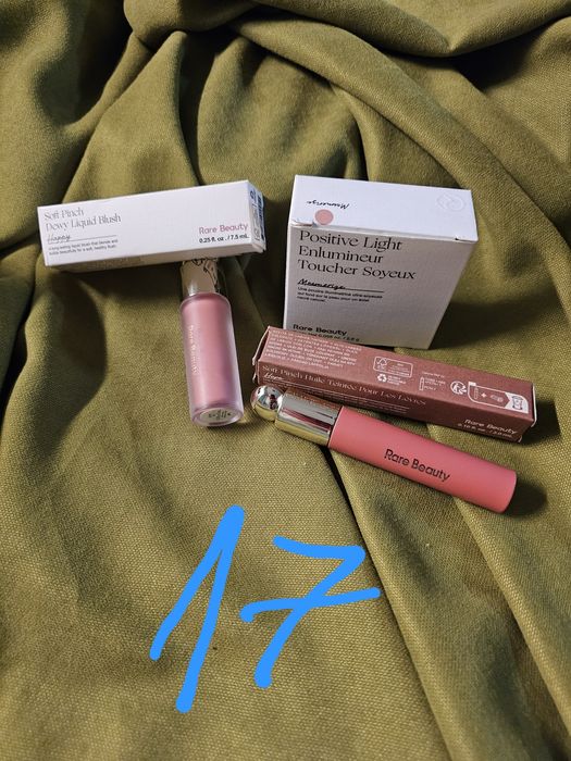 Нови комплекти козметика