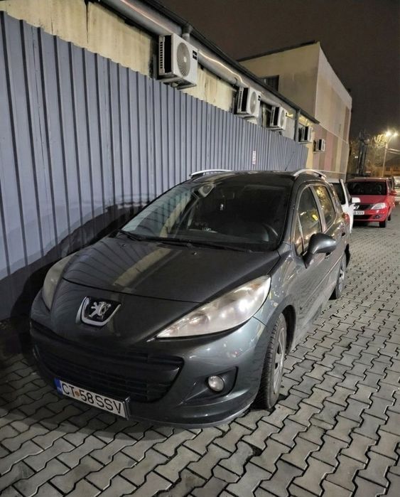 Vând Peugeot 207 - 2011