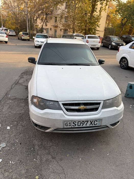 Nexia 2 1,6 sotiladi