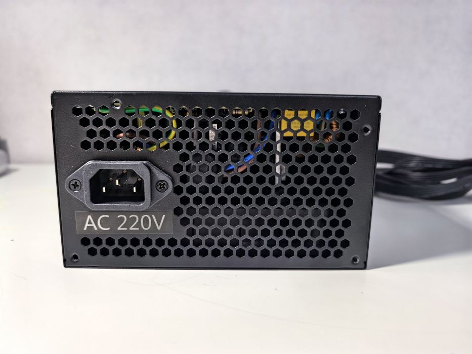 Продам блок питания на 500W