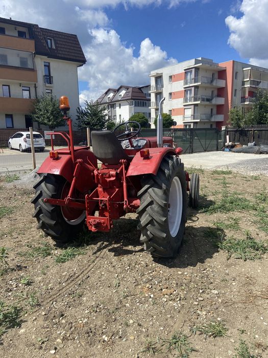 Tractor MC Cormik International