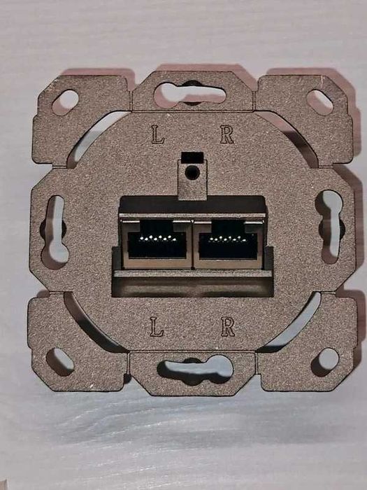 Priza Retea Universala FGB CAT6 a Ecranata 2 Porturi RJ45 10 Gbps Alb cu carcasa alba