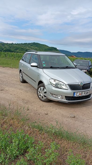Vând Skoda Fabia