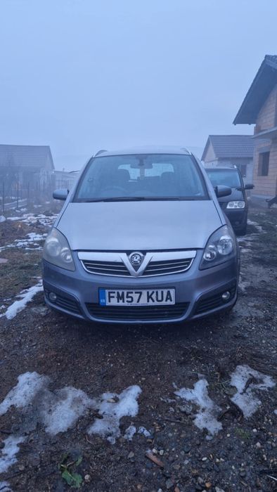 Opel zafira 7 locuri.