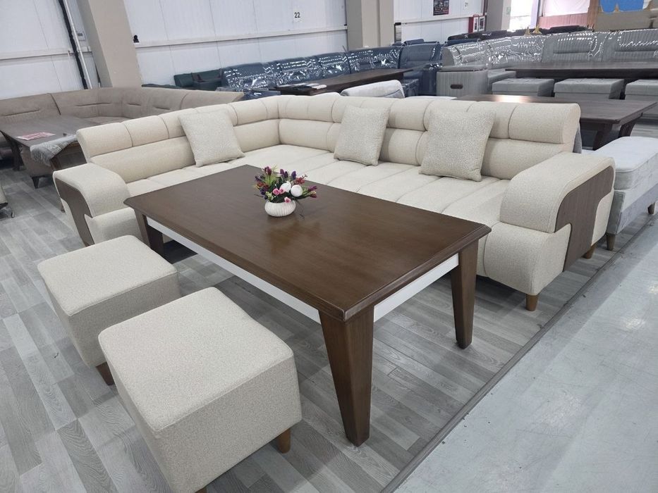 Yumshoq mebellar sotiladi