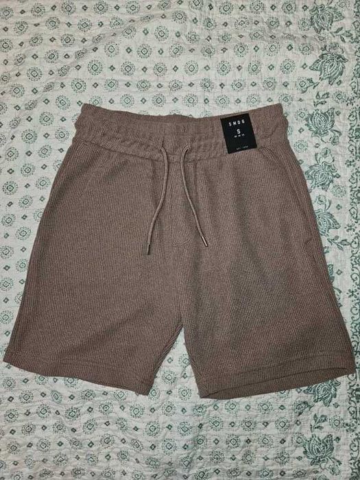 Pantaloni scurti maro