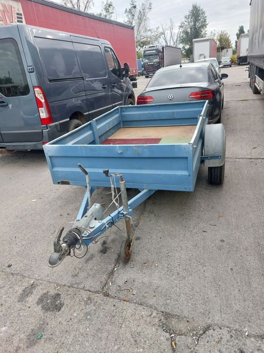 Remorca cu sistem de frinare