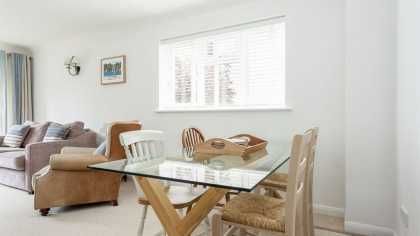 Дава се под наем Двустаен апартамент в София, Горубляне - 70 кв.м за 765 € - Снимка #2