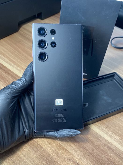 Samsung Galaxy s23 ultra • 256 GB • Phantom Black