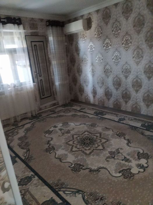 Gulbahor dom sotiladi