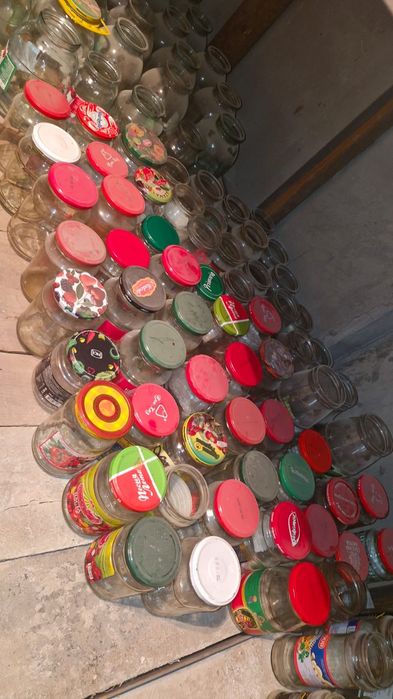 Продаются банки 1л 2л 3л