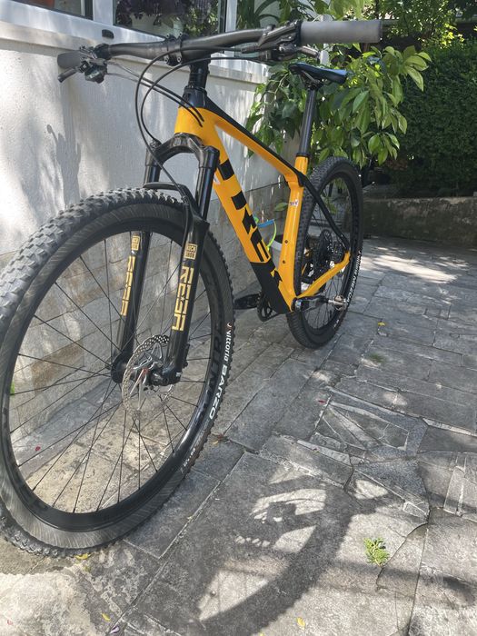 Най-висок клас карбонов велосипед Trek Procaliber 9.7 Gen2
