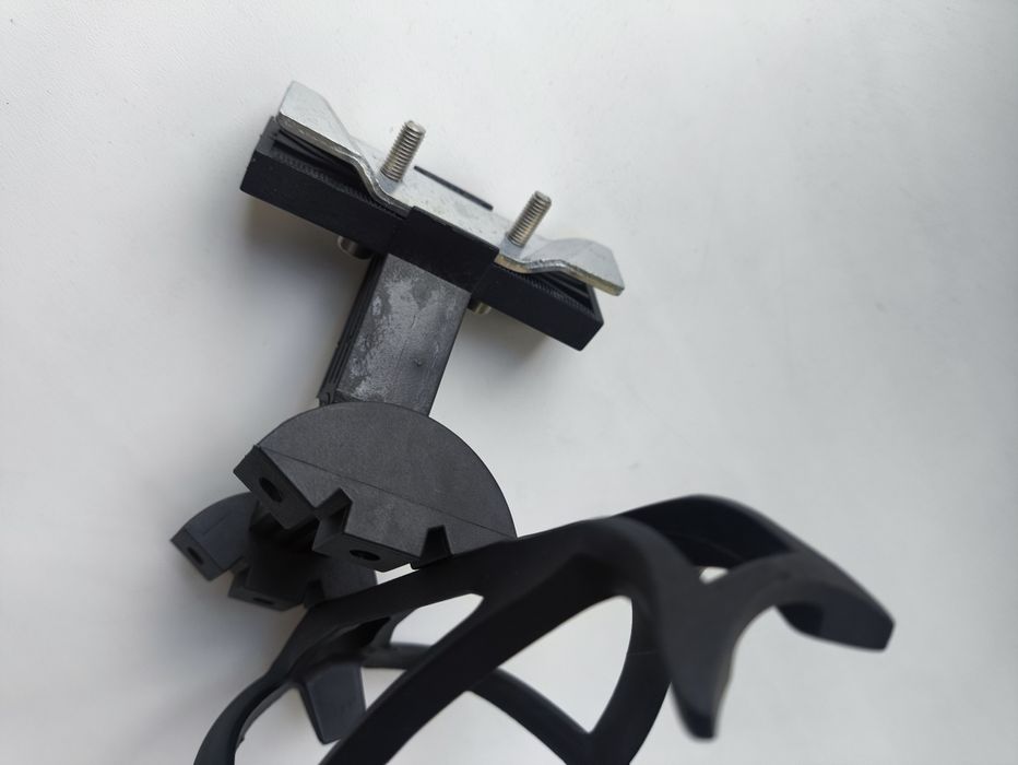 Флягодержатель на седло велосипеда