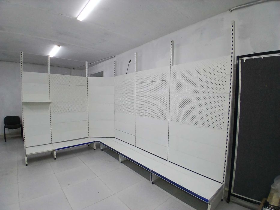 Торговые стеллажи