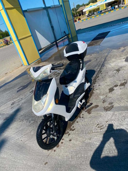 Scuter electric 2022 cu acte 2600 de lei