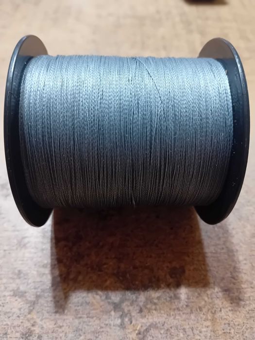 японско четири нишково плетено влакно