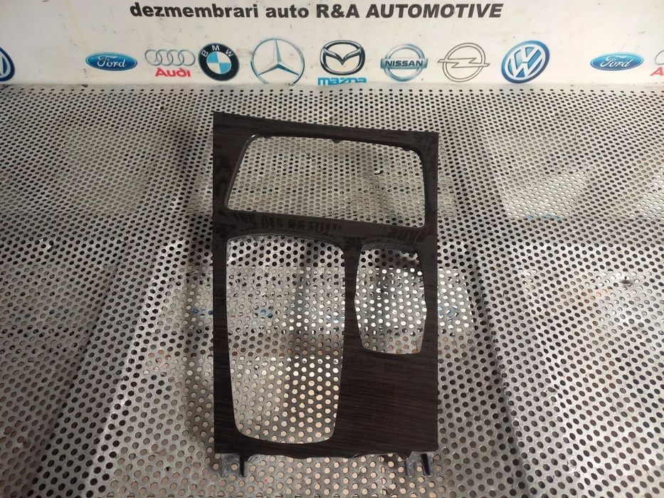 Ornament Trim Consola Centrala Bmw Seria 7 F01 F02 F03 F04 Volan Stanga Lemn Mahon Dezmembrez Bmw S