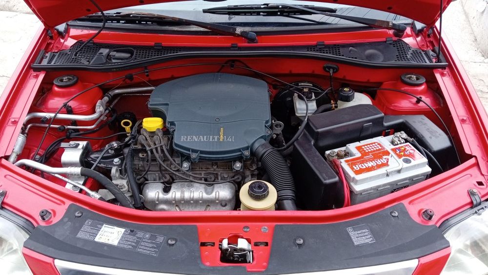 Vând.  Dacia Logan. Full 14 benzina foarte intretinuta