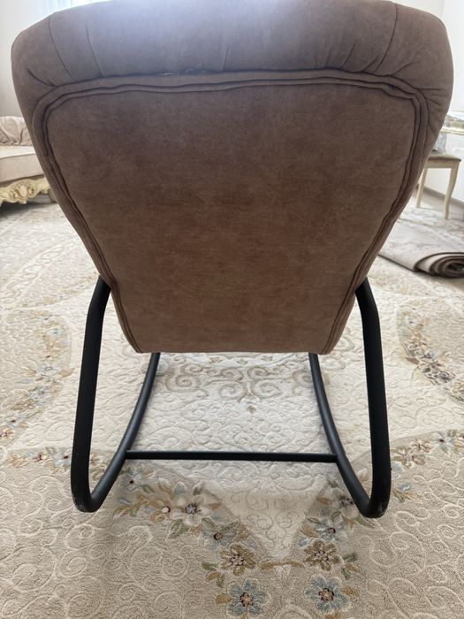 Кресло качалка в хорошем состоянии