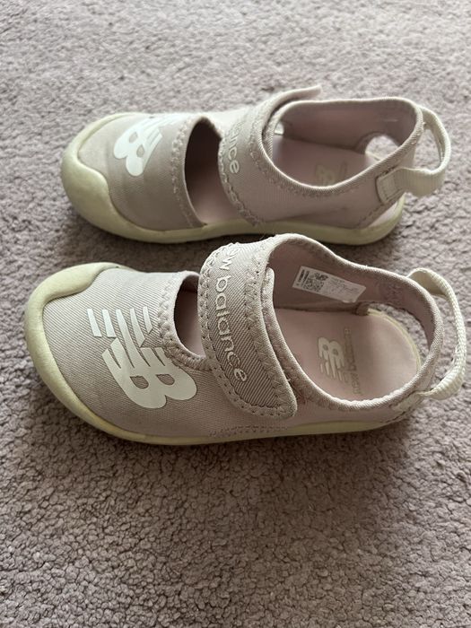 Sandale New Balance, roz, marime 26