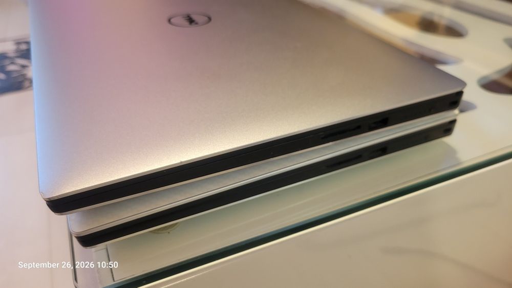 2 бр. Dell XPS 15 9550 на части (i7-6700HQ, 4K Touch + FHD, 32GB RAM, GTX 960M, 97Wh батерия)