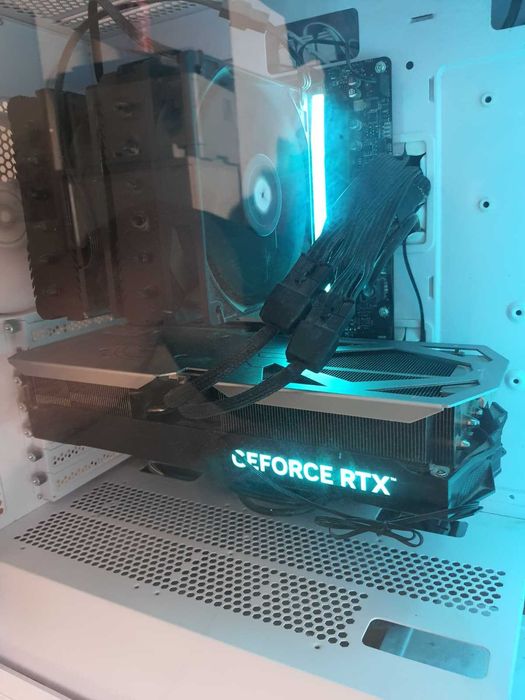 GeForce RTX 4070 Ti KFA2 SG (Boost 2670MHz) 12g