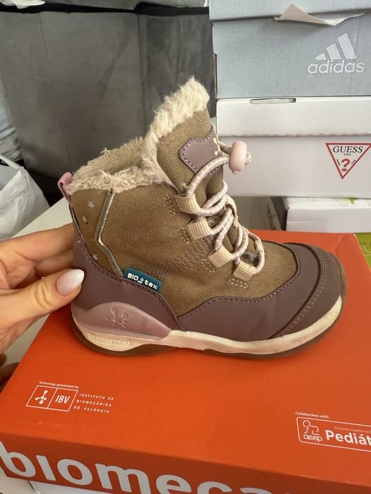 Детски обувки, сандалки и ботуши