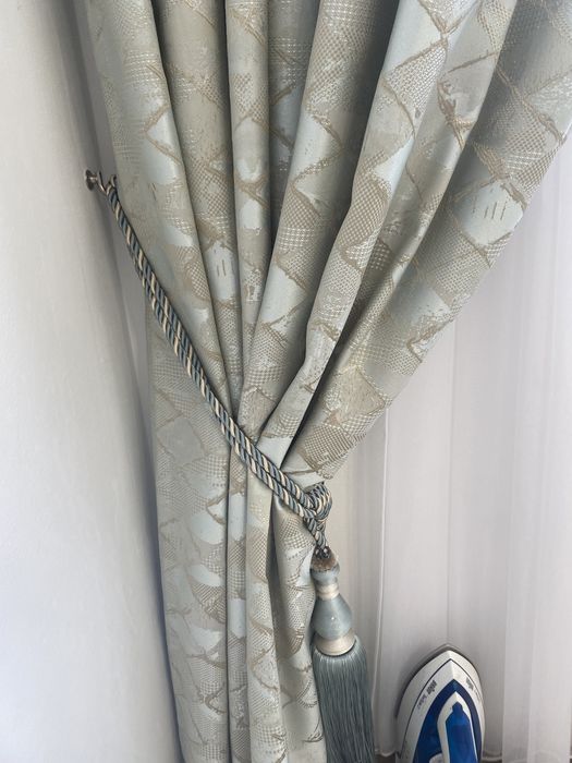 Продам ковер, тюль и шторы