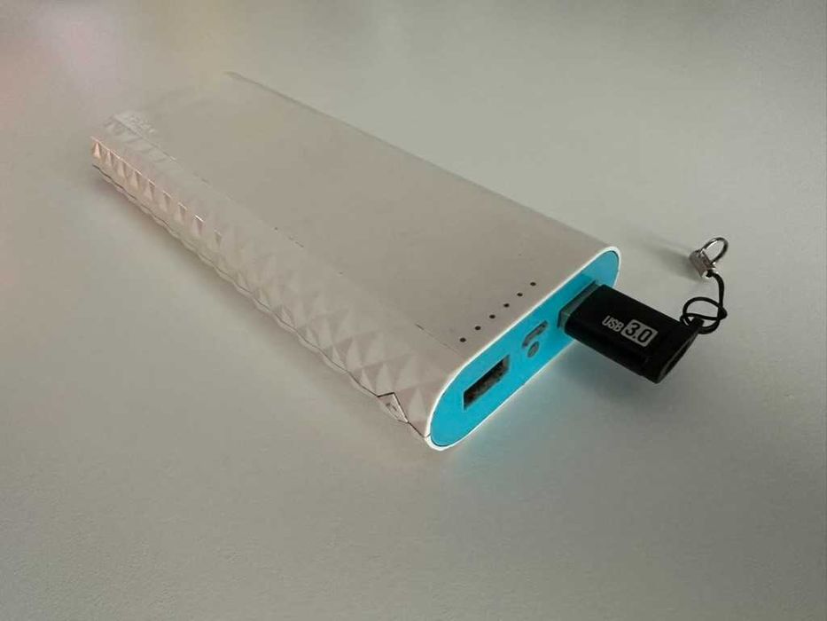 Baterie externă (Power Bank) + adaptor USB-C TP-Link TL-PB15600 din seria premium Ally