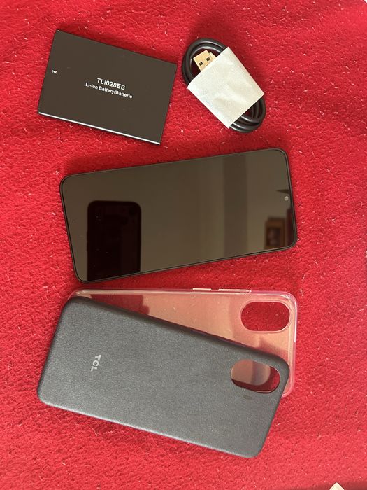 Telefon mobil TCL nou