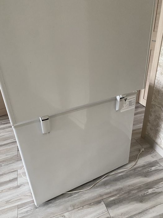 Морозильник 250л в отличном состоянии !!!