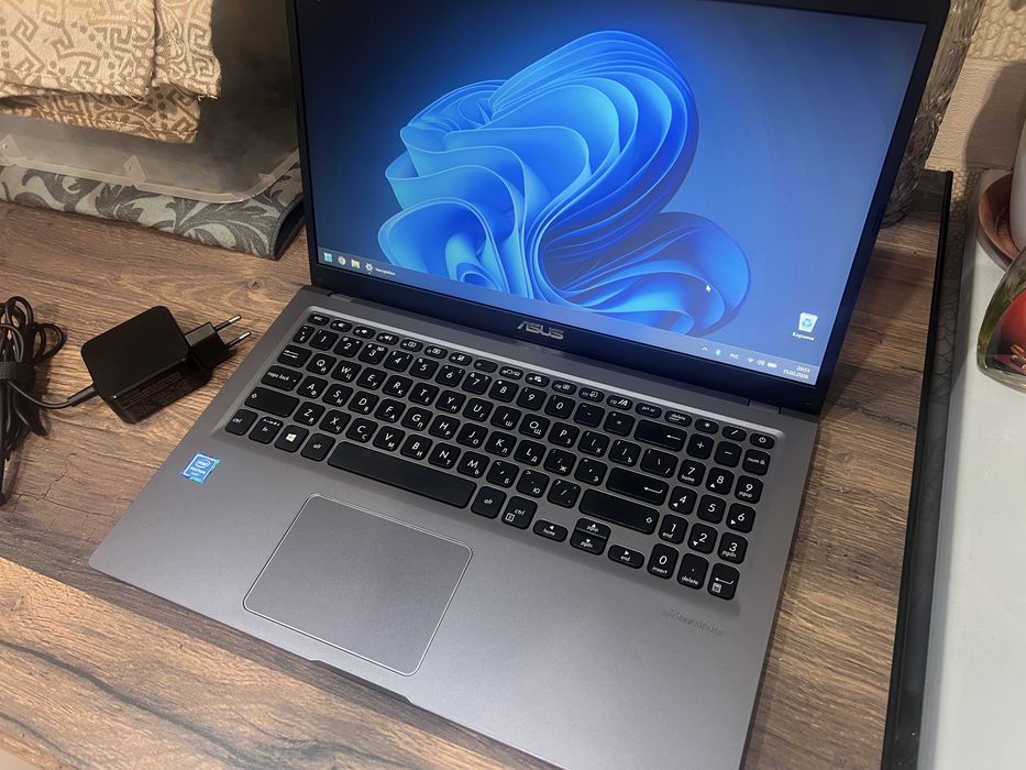 Ноутбук ASUS Vivobook X515MA