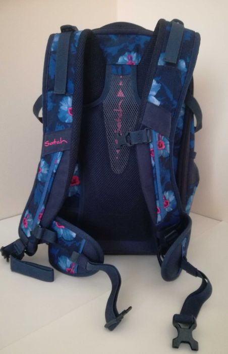 Ученическа ергономична раница Satch