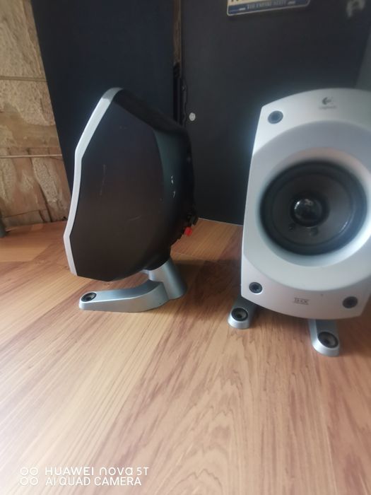 Sateliți logitech z5500.