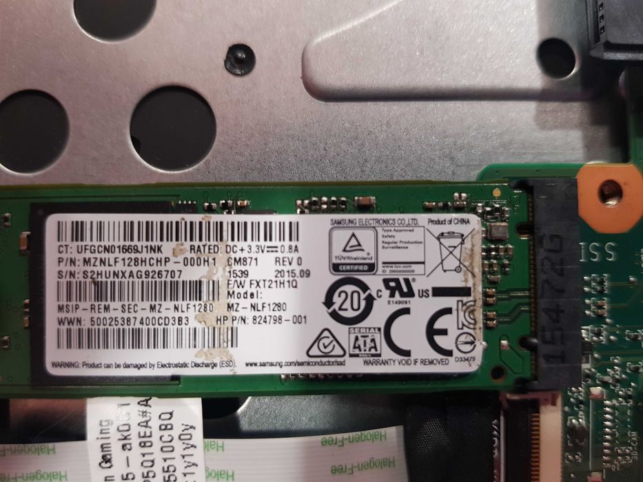 Продавам повреден HP Pavilion 15 Gaming 15-ak001nu