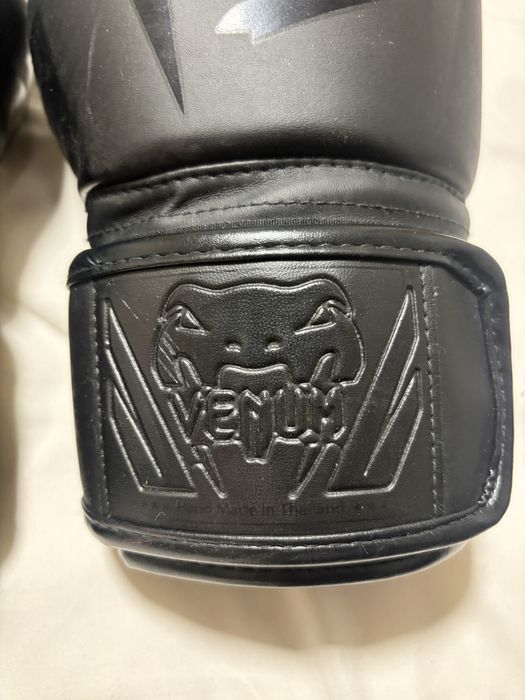 Боксови ръкавици Venum elite 14oz