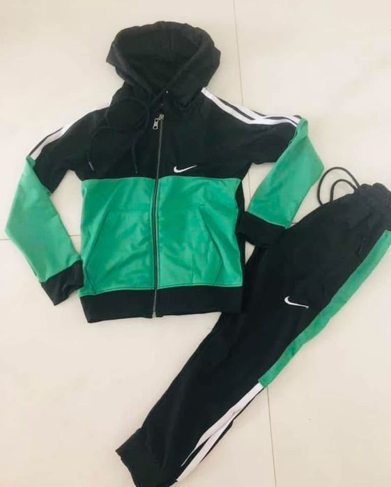 Trening nike marime 164 176