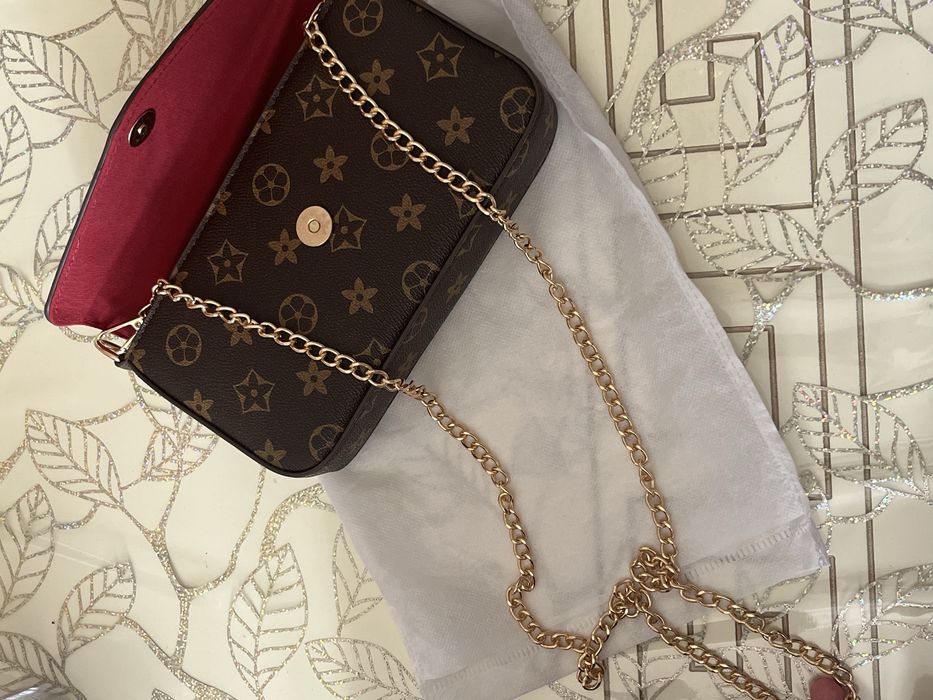 красивая и вместительная сумочка