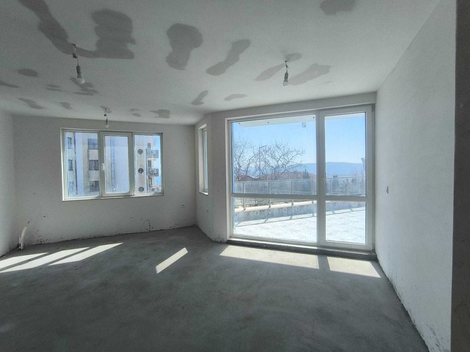 От строителя/двустаен апартамент с тераса/паркомясто/гр. Бяла, Варна