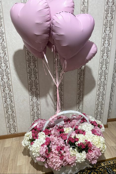 Букет с шарами.