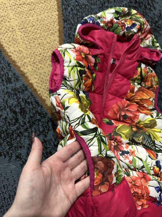 Продам жилетку на девочку