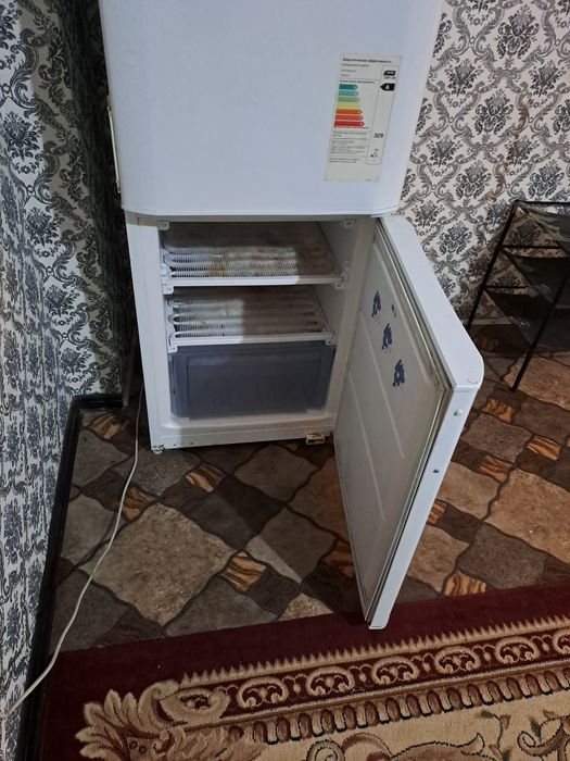 Холодильник продается