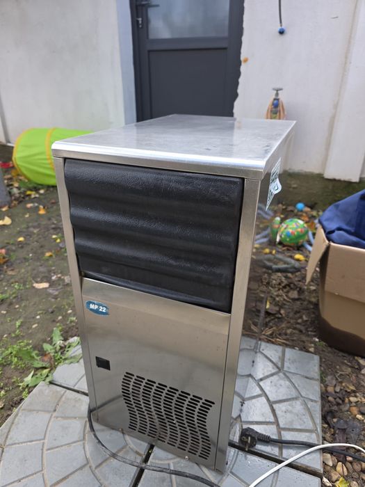 Mașina  de făcut gheață