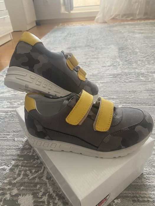 Кроссовки натуральная кожа