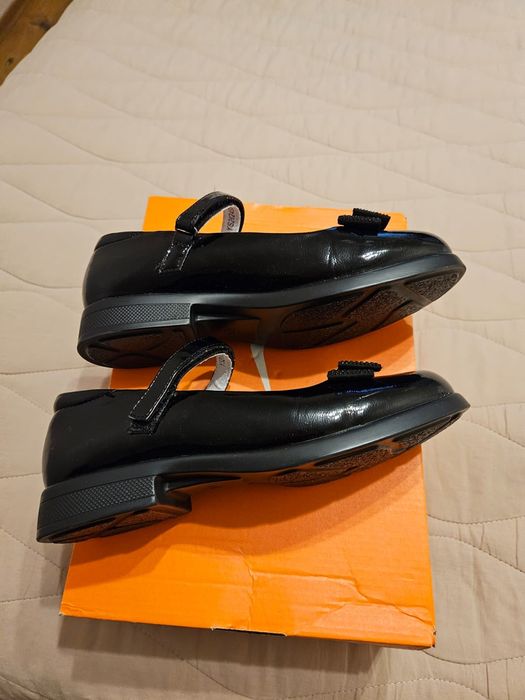 Школьные туфли для девочки