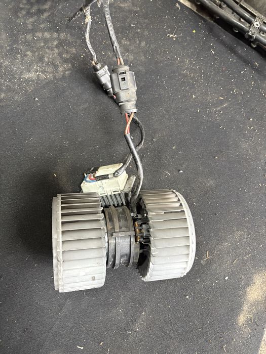 Vw phaeton 3.0tdi 2005 година Мотор и реостат парно