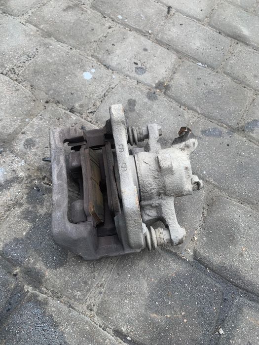 Суппорт задний Л/П Range Rover Sport l320